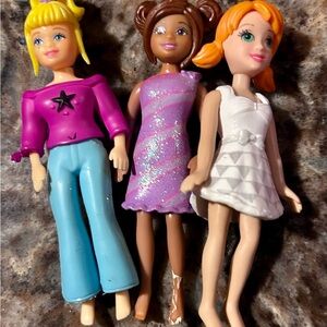 Large Polly Pocket Lot. Clothes and Dolls